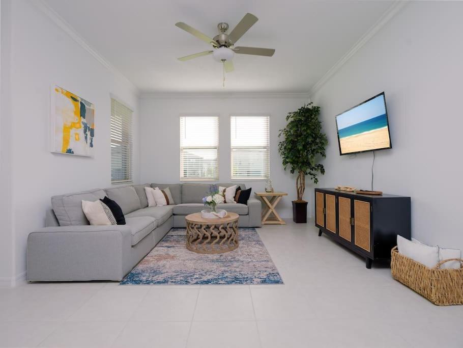 Modern Oasis! 3Br Townhouse In A Lagoon Community Wesley Chapel Exterior photo